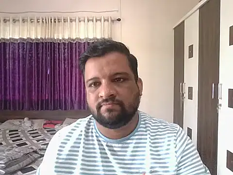 dhruv_love's cam snapshot