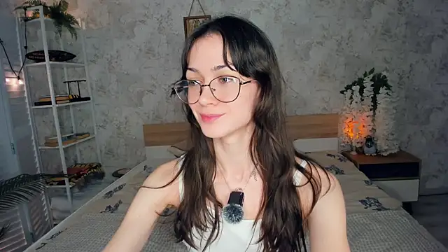 ReneeLippeatt's cam snapshot