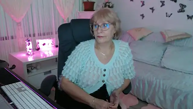 Ghertrude52's cam snapshot