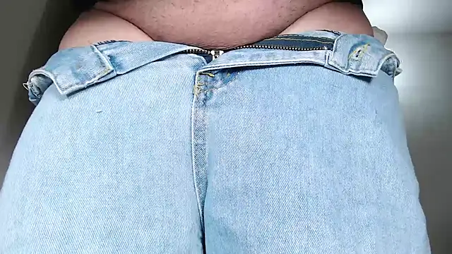 EmmyHornyDirty's cam snapshot