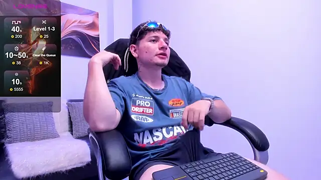 Leoo_Miller's cam snapshot