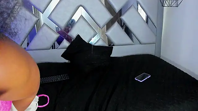 iamsheila's cam snapshot