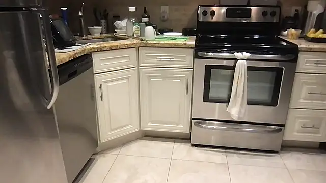 BigGuyMuscle's cam snapshot