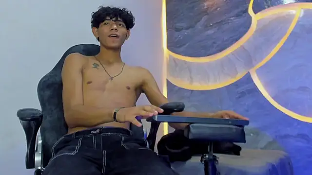 Sex_Boy_33_ live sex cam