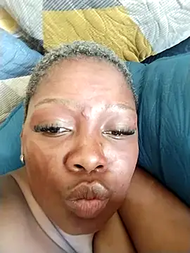 CuteBootyBae's cam snapshot