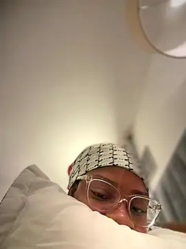 CharlottX's cam snapshot