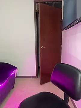 Charlotte_cutt18's cam snapshot