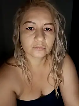 Karoline_milf_hot's cam snapshot