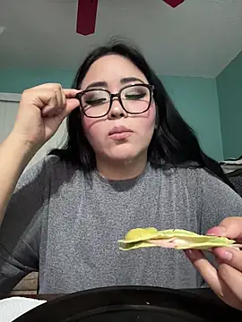 MyHoneyFrida's cam snapshot