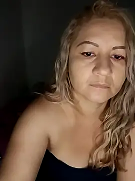 Karoline_milf_hot's cam snapshot