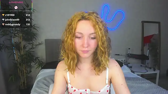 Luna_G0ld's cam snapshot