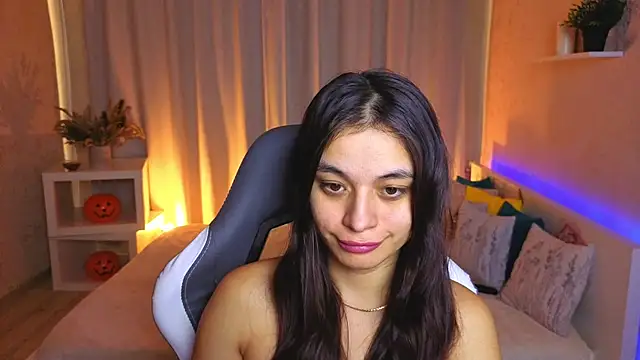 Leila_Hefner's cam snapshot