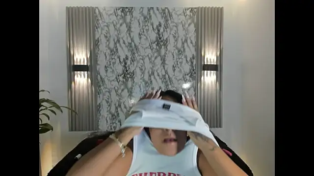 Valkyfoxxx's cam snapshot