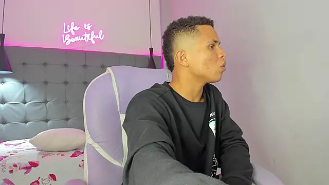 Liams18's cam snapshot