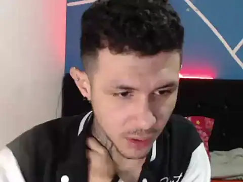 damiansexyboy69's cam snapshot