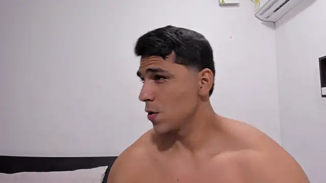 noah_belami's cam snapshot