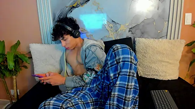 chris_evans27's cam snapshot