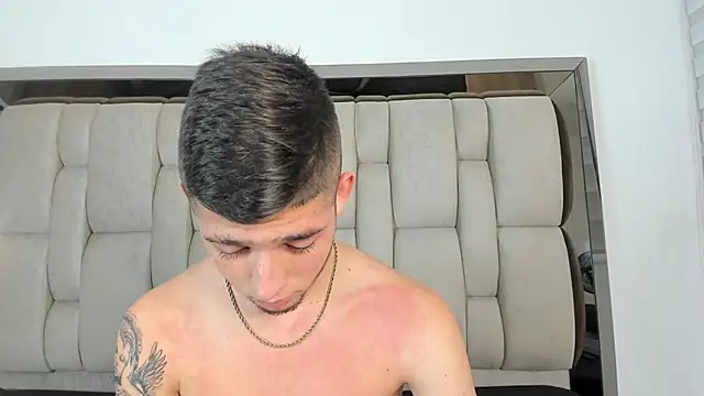 Mathewboy_069 live sex cam