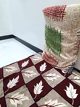 Urs_sassyshikha live sex cam