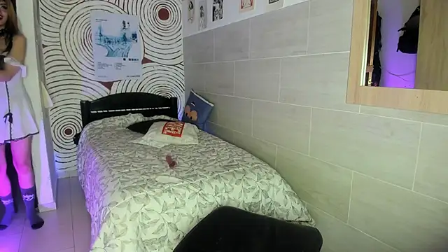 princesita_valija_'s cam snapshot