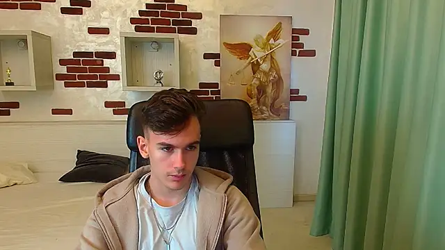 BradyFlint live sex cam