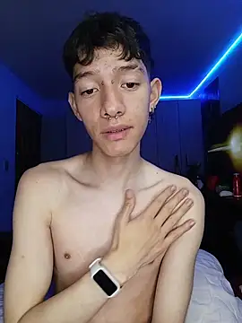 heyy_noah11 live sex cam