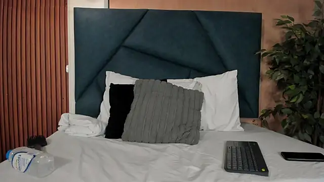 Mia_Harvey's cam snapshot