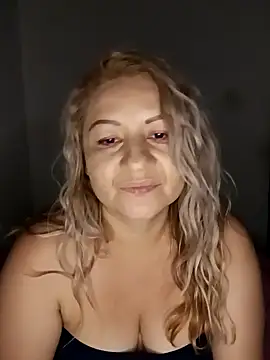 Karoline_milf_hot's cam snapshot