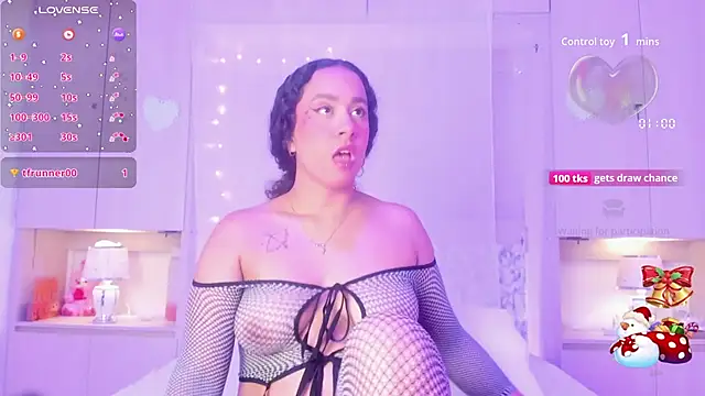 EverlyMooree's cam snapshot