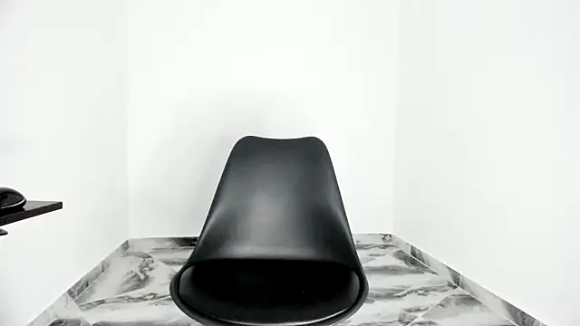 mikee_scooth's cam snapshot