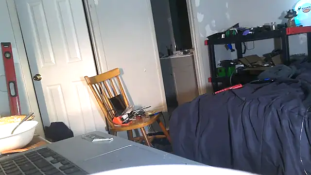 Bi_curious86's cam snapshot