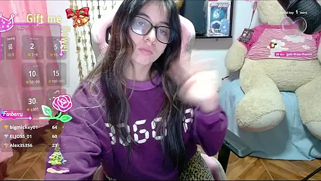 Maggie_Fox3's cam snapshot