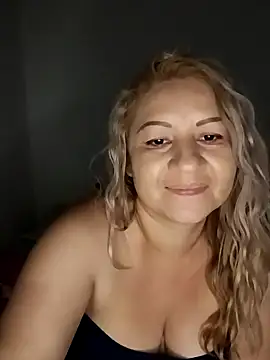 Karoline_milf_hot's cam snapshot