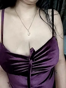 kaamuk_shweta live sex cam