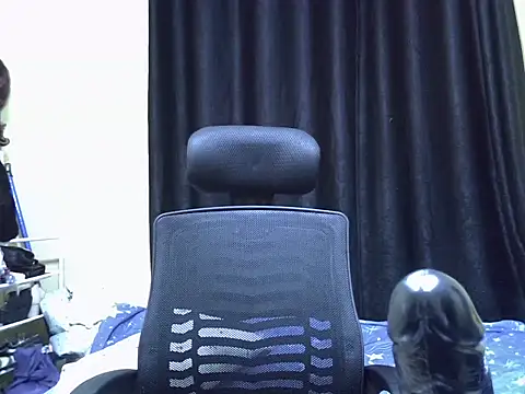 Horny-slut_'s cam snapshot