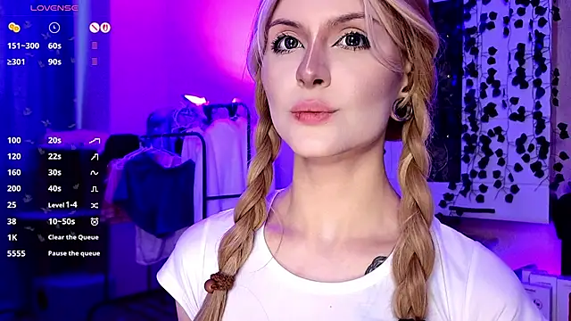 Emily__Mooree's cam snapshot