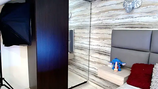 Lovers_21 live sex cam