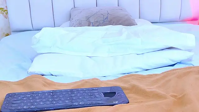 Samanta_Isel's cam snapshot