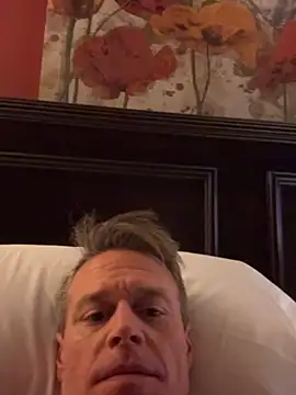 DILFiGuess1's cam snapshot