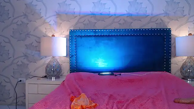 CassieJones_'s cam snapshot