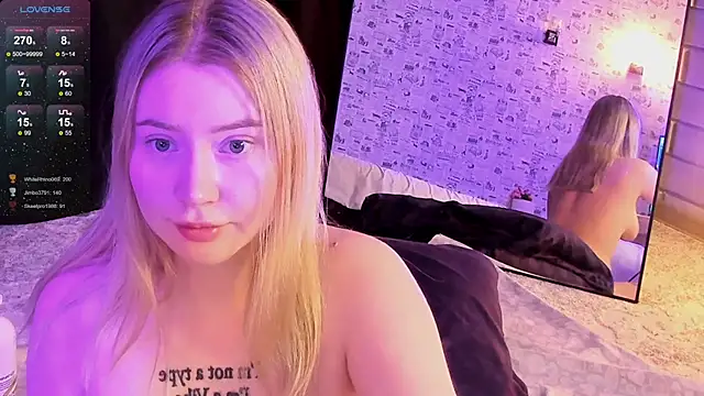 Lillie_Berry's cam snapshot