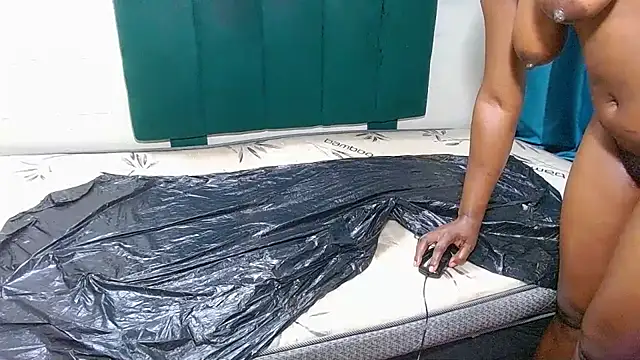 Lisa-001's cam snapshot