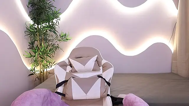 Emma_Lirys's cam snapshot