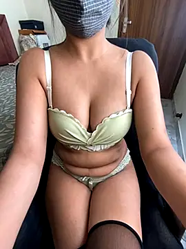 miss_lina's cam snapshot