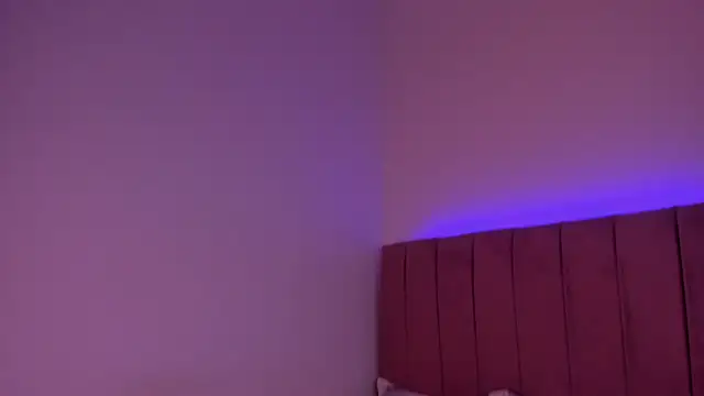 MiaWonderfull's cam snapshot