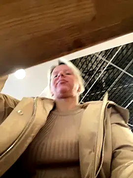 LikaCat's cam snapshot