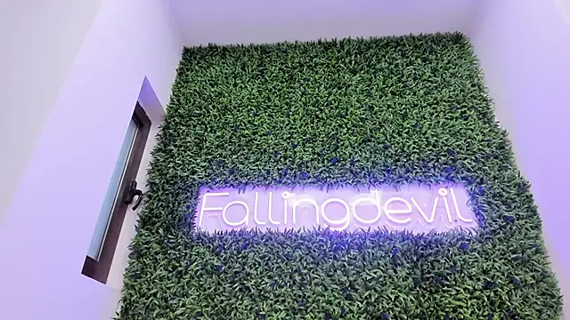 realhotfallingdevil's cam snapshot