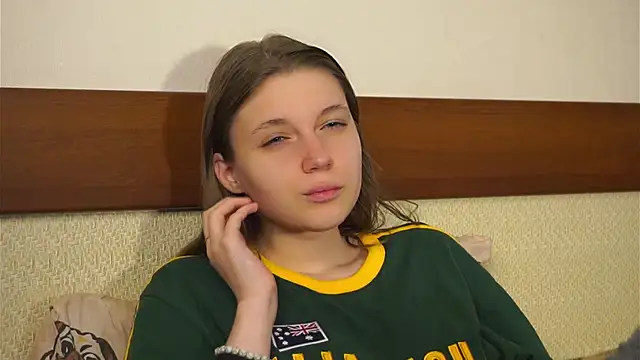 RoslynArcuo's cam snapshot