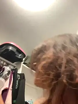 SafeinouterSpace's cam snapshot