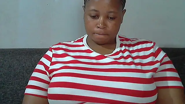 Sexy-queen99xx's cam snapshot